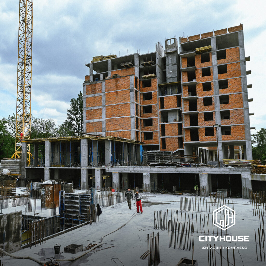 Травень хід будівництва house city
