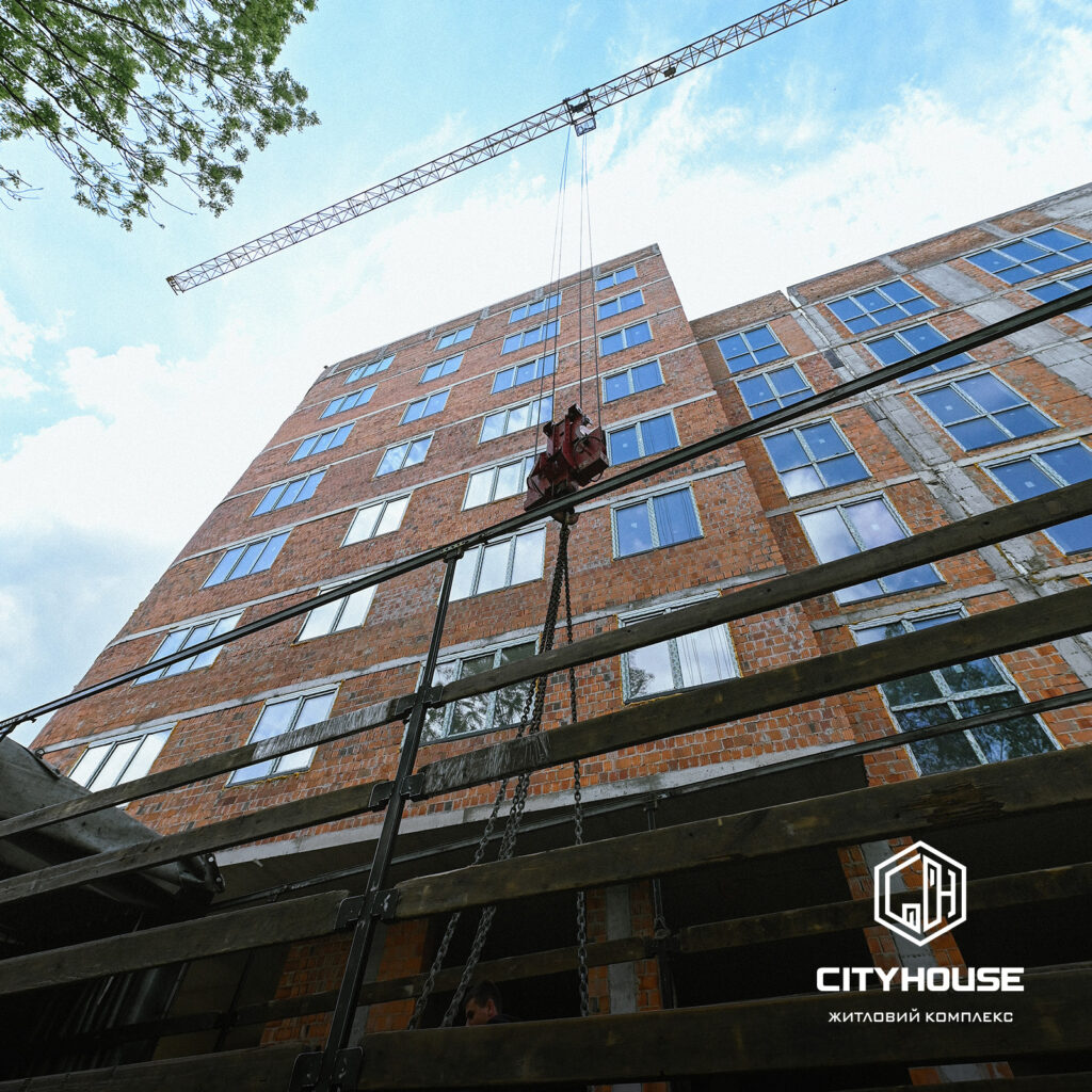Травень хід будівництва house city
